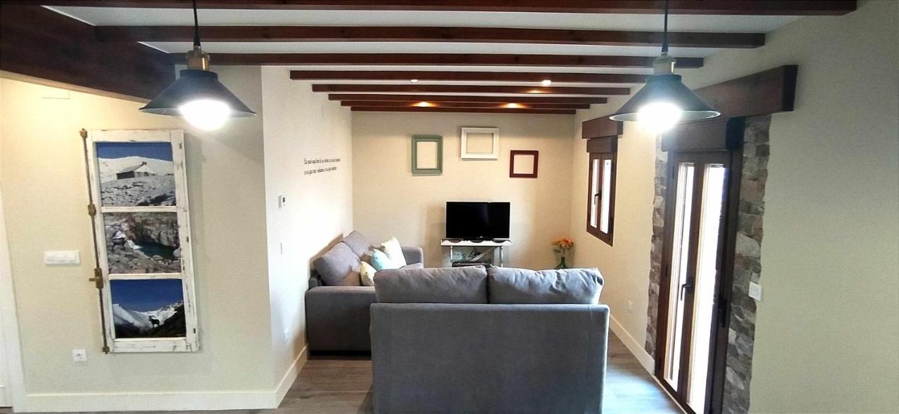 Apartamentos La Rosa Y El Pastor Guijo de Santa Bárbara エクステリア 写真