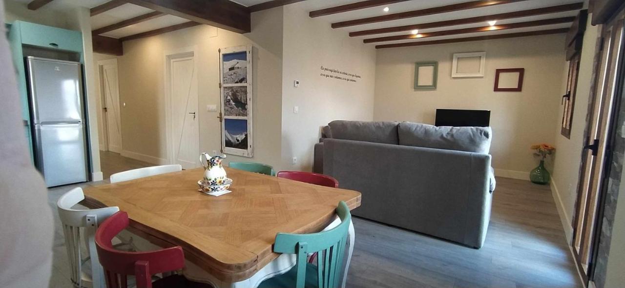 Apartamentos La Rosa Y El Pastor Guijo de Santa Bárbara エクステリア 写真