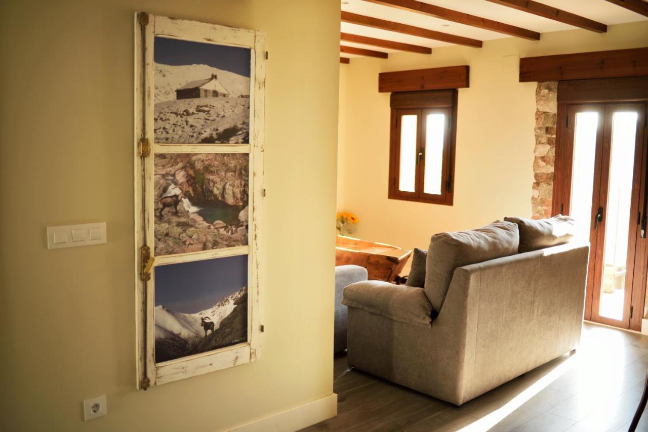 Apartamentos La Rosa Y El Pastor Guijo de Santa Bárbara エクステリア 写真
